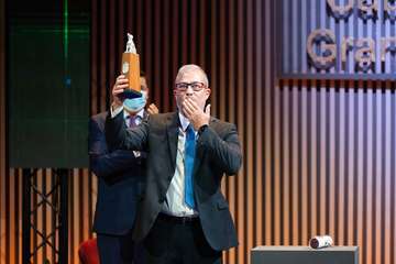 El Cabildo entrega sus honores y distinciones a 19 personas y entidades por su labor en favor de la sociedad grancanaria/TA.